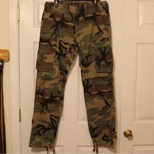 MNML Men’s Vintage Camo Cargo Pants - Size 34